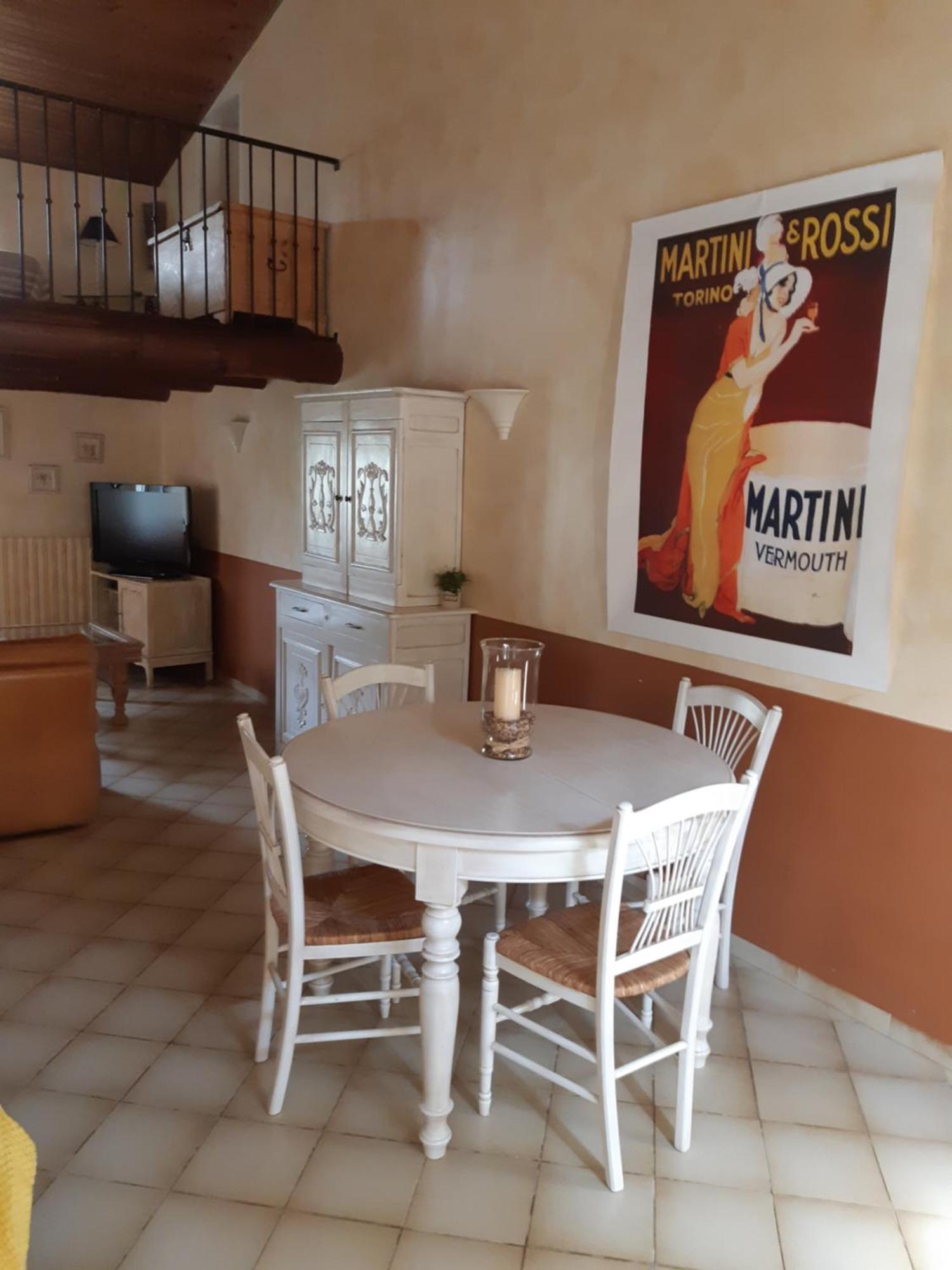 Cherche Midi Noves Exteriör bild